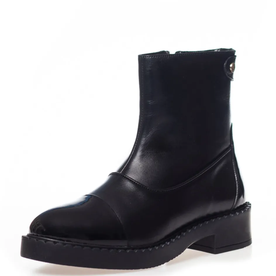 amie_boots_patent__black_patent_8.webp Copenhagen Shoes Ankelstøvler*AMIE BOOTS PATENT - BLACK PATENT Amieboots patent boot black patent