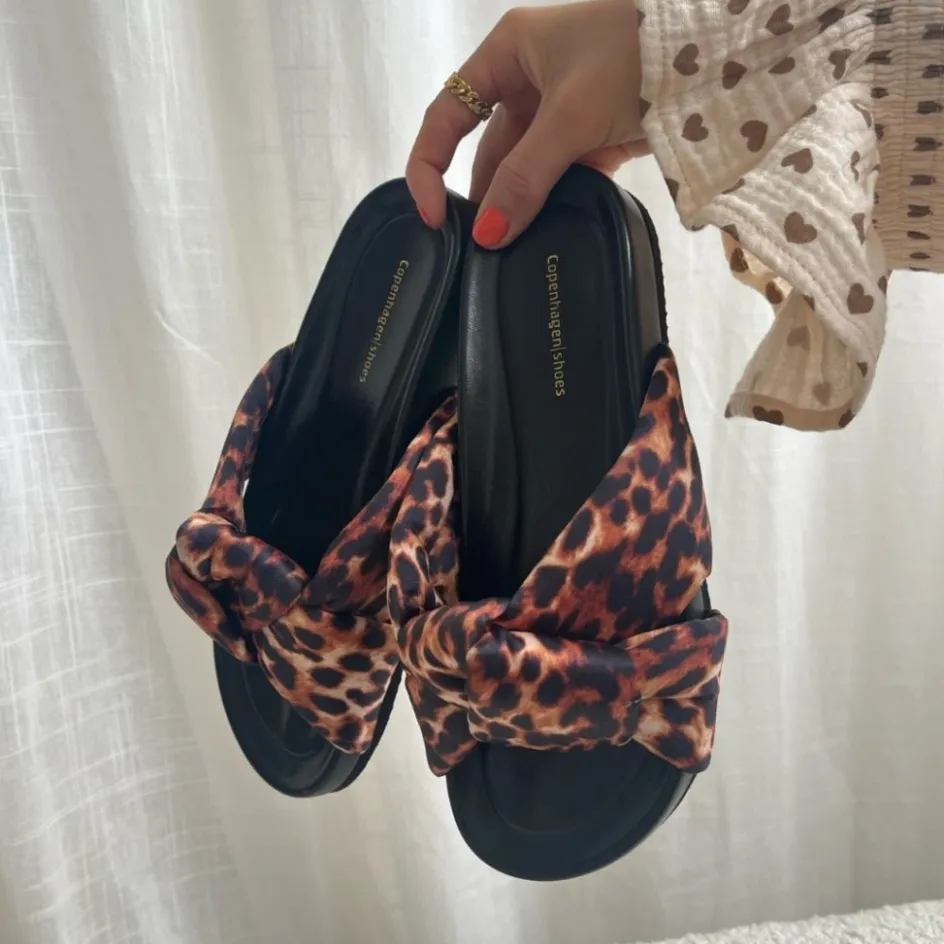 be_like_me__brown_leopard_8.webp Copenhagen Shoes Flade Sandaler*BE LIKE ME - Brown leopard