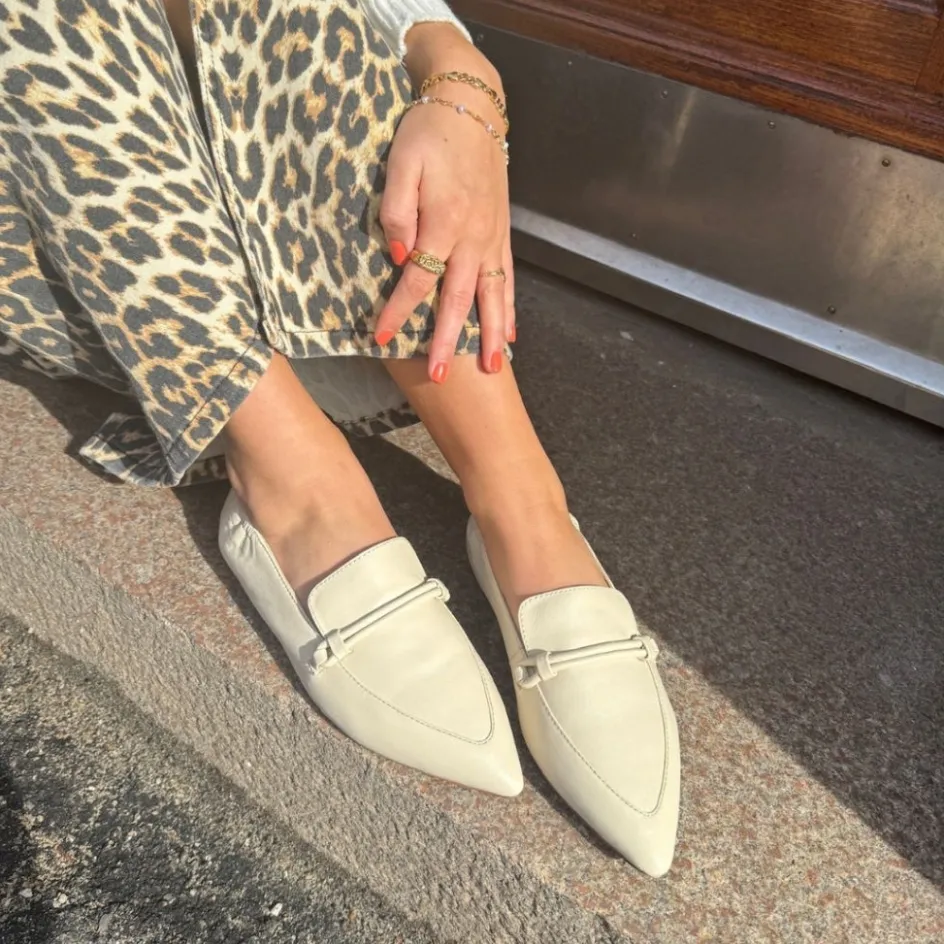 Copenhagen Shoes Loafers*BE YOU - BEIGE Beyou loafer beige