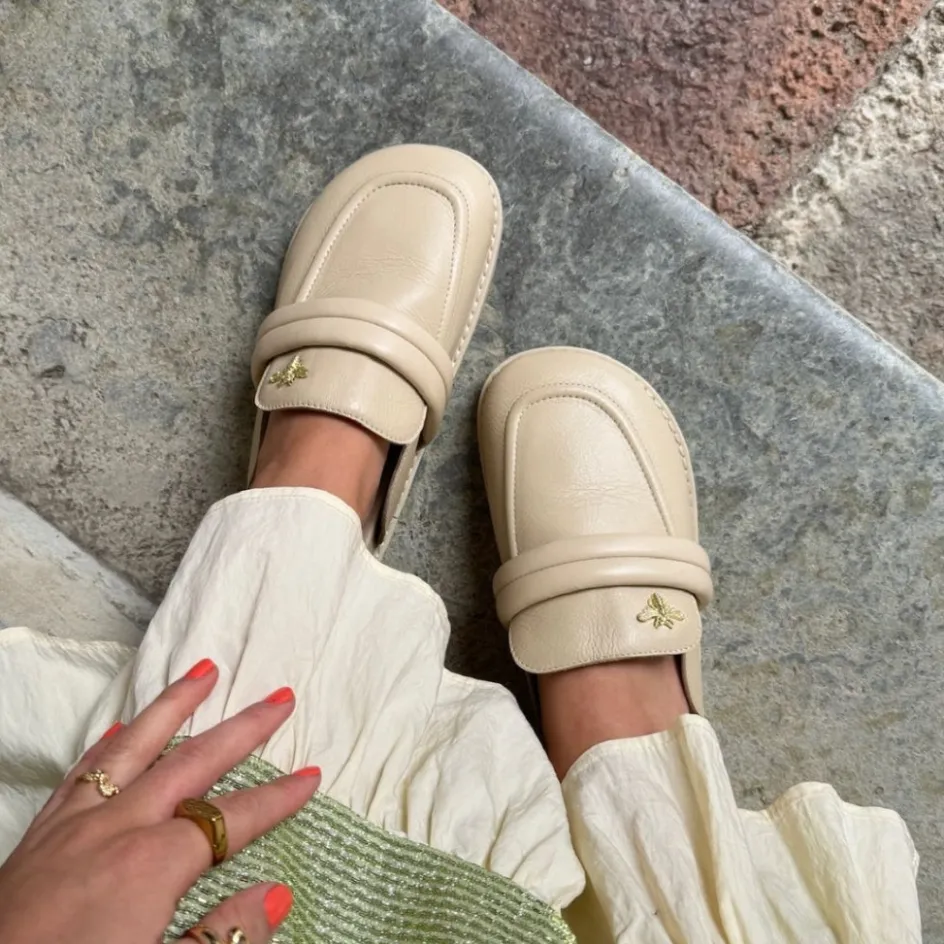 Copenhagen Shoes Mules · Slip Ins*BEE`S - BEIGE Bees loafer beige