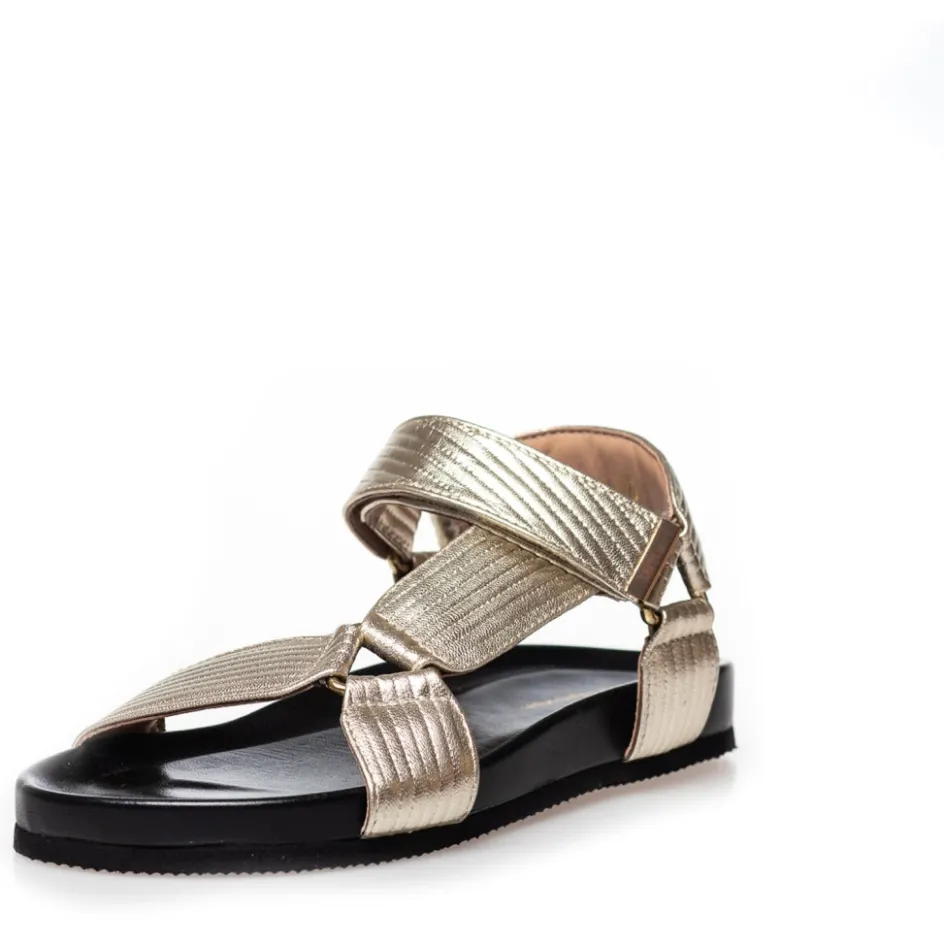 carrie_leather__gold_3.webp Copenhagen Shoes Flade Sandaler*CARRIE LEATHER - GOLD Carrieleather sandal gold