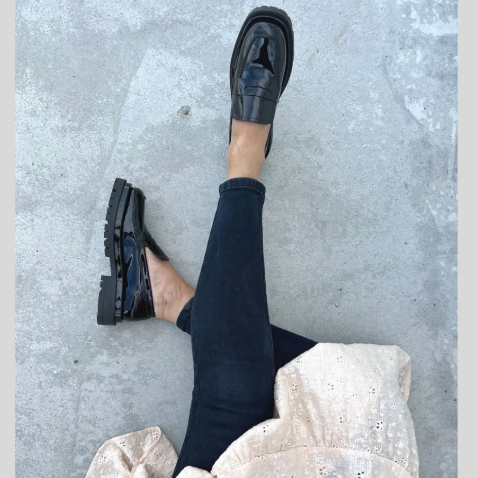 Copenhagen Shoes Loafers*CHAMPAGNE AND MONDAY - Black Patent Champagneand monday loafer black patent