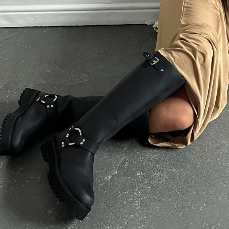 come_rock_me__black_3.webp Copenhagen Shoes Lange Støvler*COME ROCK ME - Black