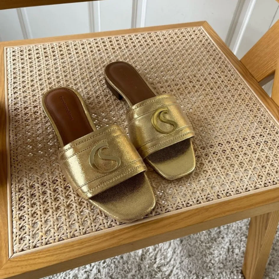 dressed_up_gold__gold_2.webp Copenhagen Shoes Flade Sandaler*DRESSED UP - Gold