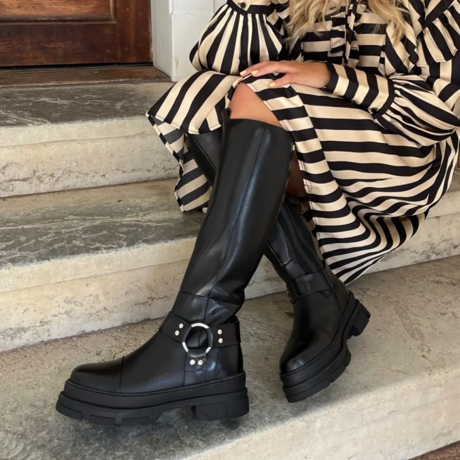 follow_and_rock__black_3.webp Copenhagen Shoes Lange Støvler*FOLLOW AND ROCK - Black
