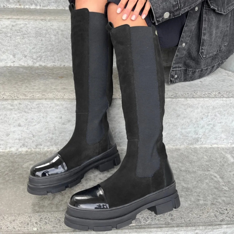 Copenhagen Shoes Lange Støvler*FOLLOW ME SUEDE - BLACK W/PATENT TOE Black w patent toe