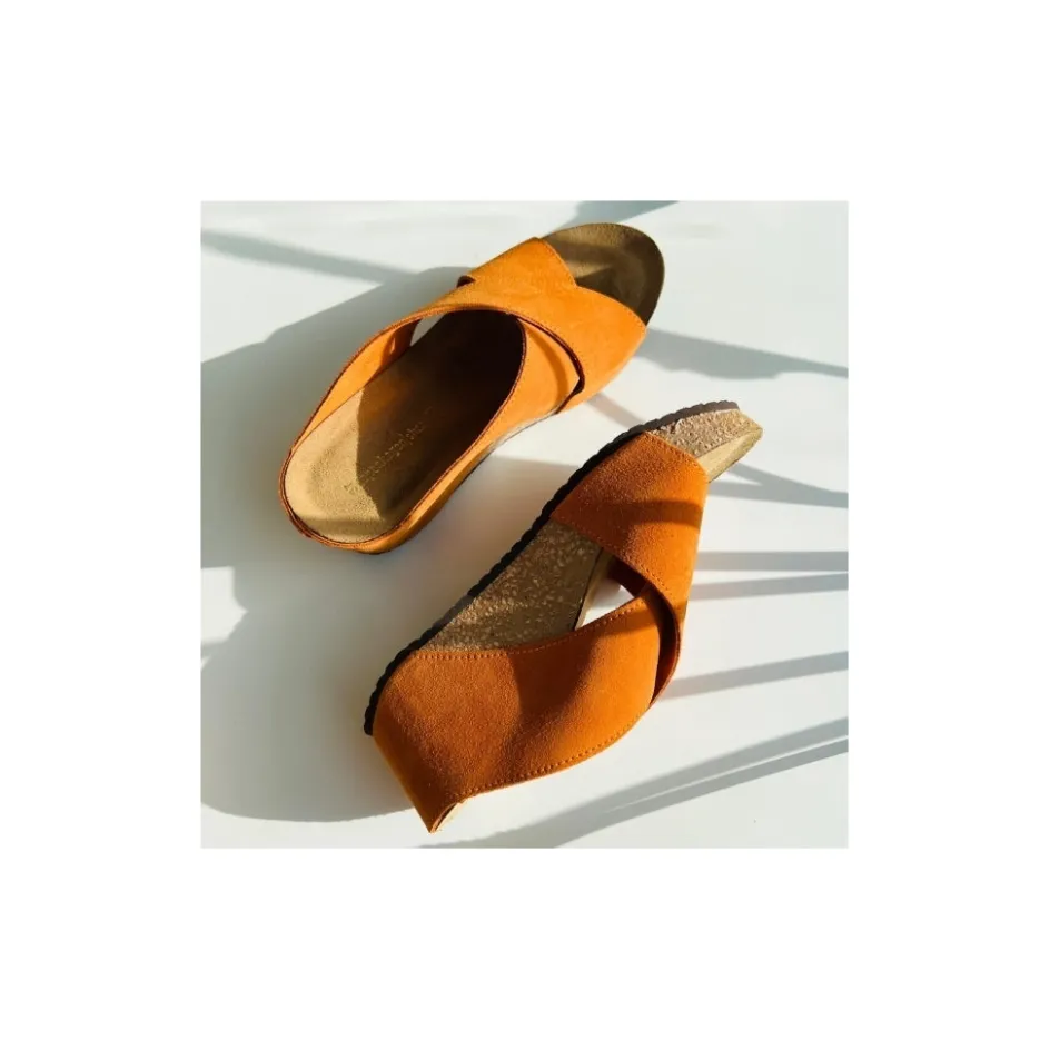 Copenhagen Shoes Sandaler Med Kilehæle*FRANCES 23 Suede - ORANGE (ARANCIO 400) Frances23 suede slippers orange arancio 400