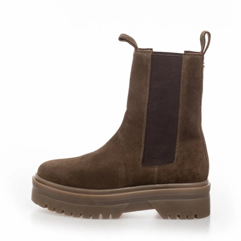 Copenhagen Shoes Chelsea Boots | Ankelstøvler*GOING SUEDE 22 - ARMY W/brown Sole Goingsuede 22 boot army w brown sole