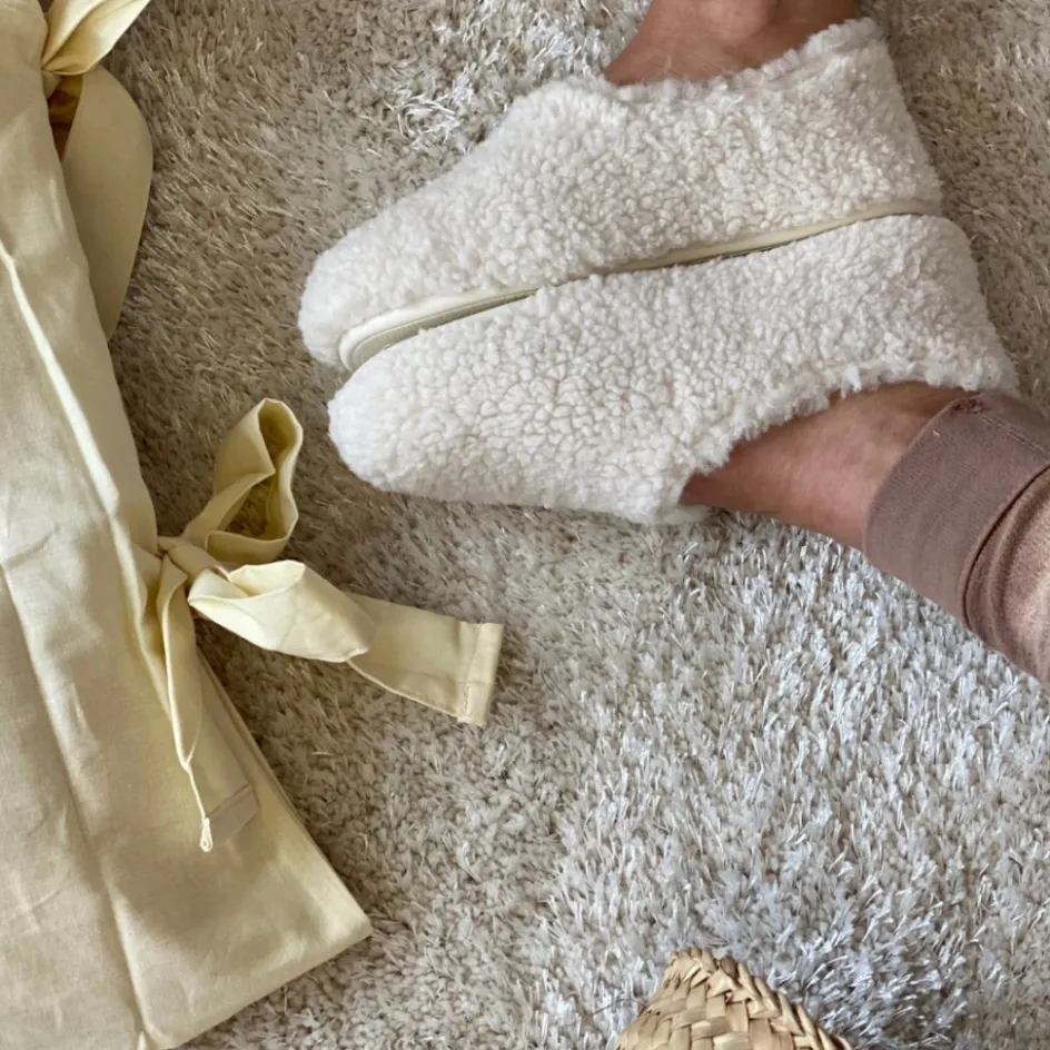 Copenhagen Shoes Hjemmesko*HEARTS - OFF WHITE Heartshomeslipper off white