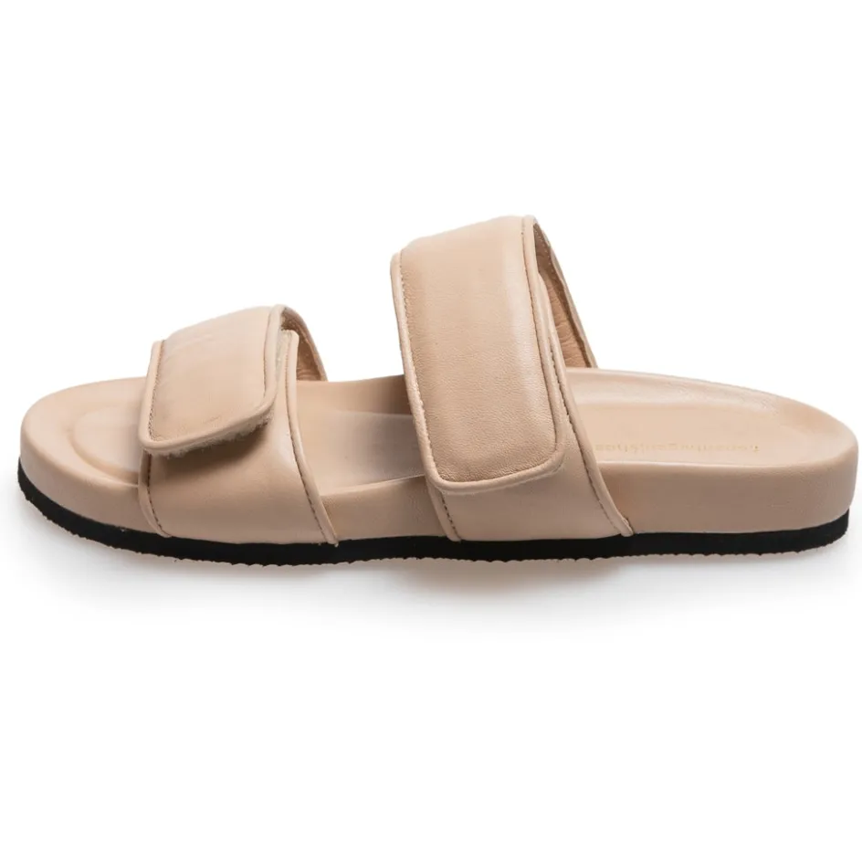 make_it_work__beige_1.webp Copenhagen Shoes Flade Sandaler*MAKE IT WORK - Beige