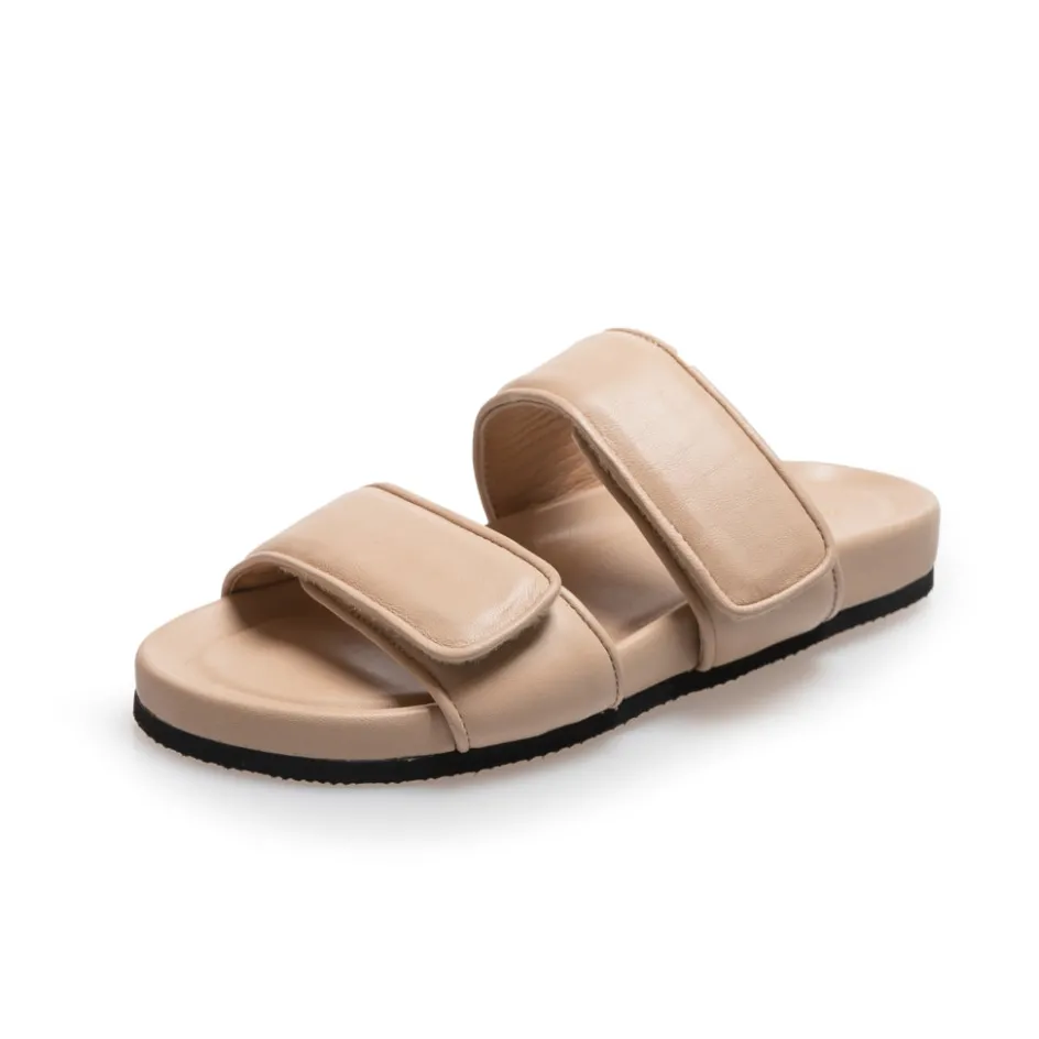make_it_work__beige_2.webp Copenhagen Shoes Flade Sandaler*MAKE IT WORK - Beige