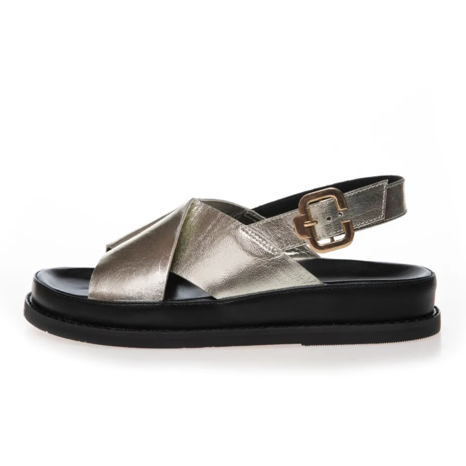 new_stronger__gold__gold_8.webp Copenhagen Shoes Flade Sandaler*NEW STRONGER - - Gold