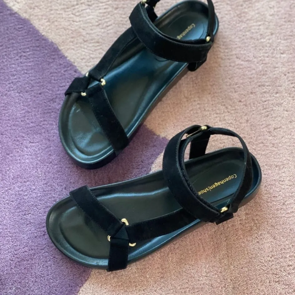 Copenhagen Shoes Flade Sandaler*PEACE Suede - Black Peacesuede sandal black
