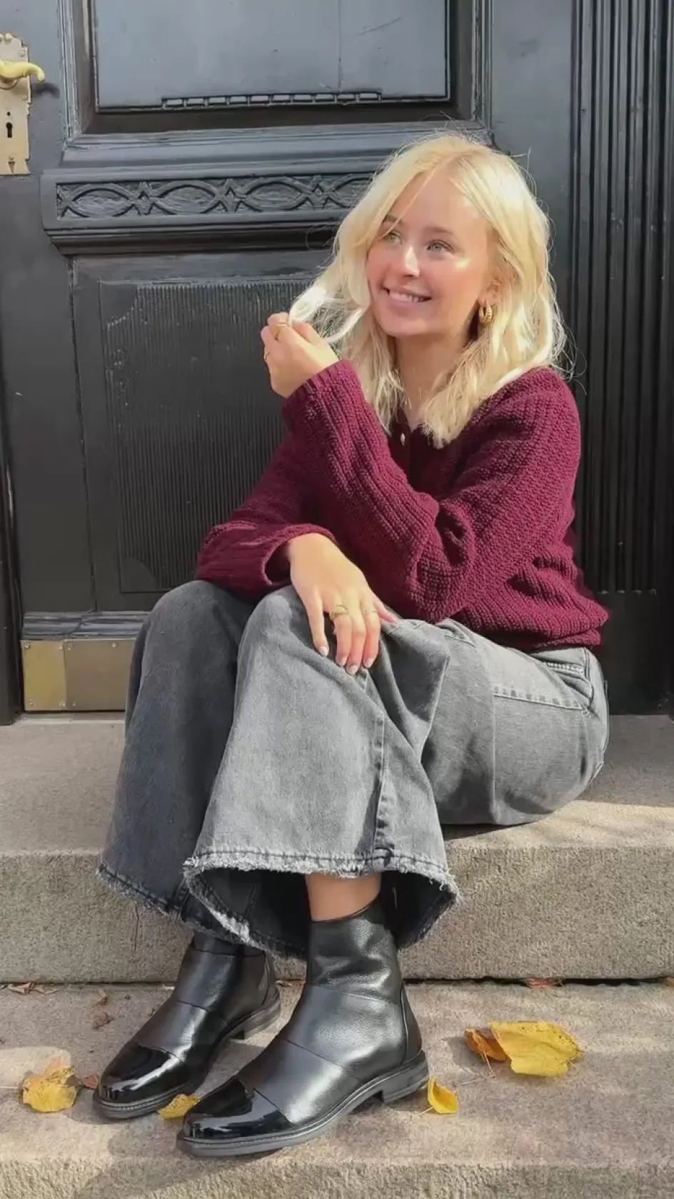 stephanie__black_wpatent_toe_2.webp Copenhagen Shoes Ankelstøvler*STEPHANIE - BLACK W/PATENT TOE Stephaniestoevler black w patent toe
