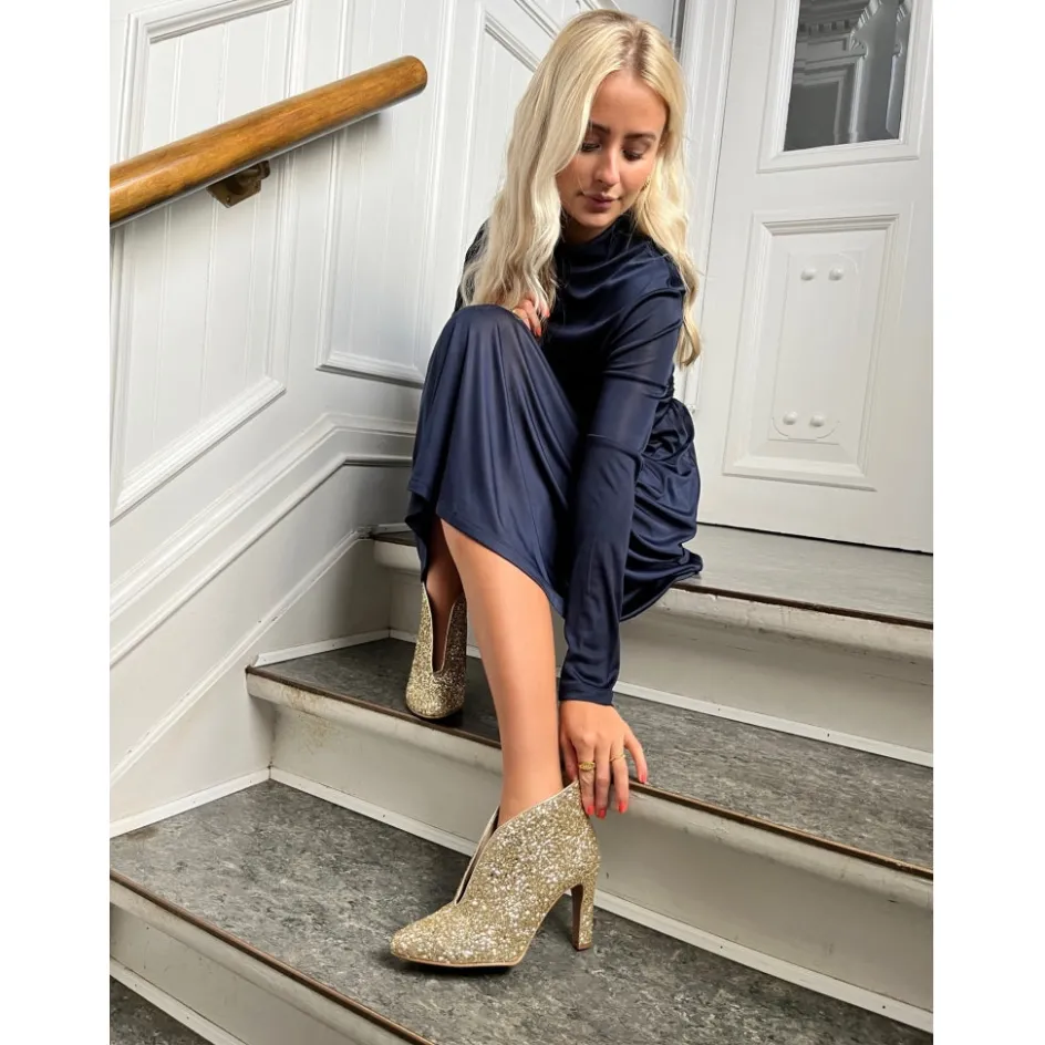 sus_glitter__gold_glitter_3.webp Copenhagen Shoes Stiletter | Støvler Med Hæl*SUS GLITTER - GOLD GLITTER Susglitter heels gold glitter