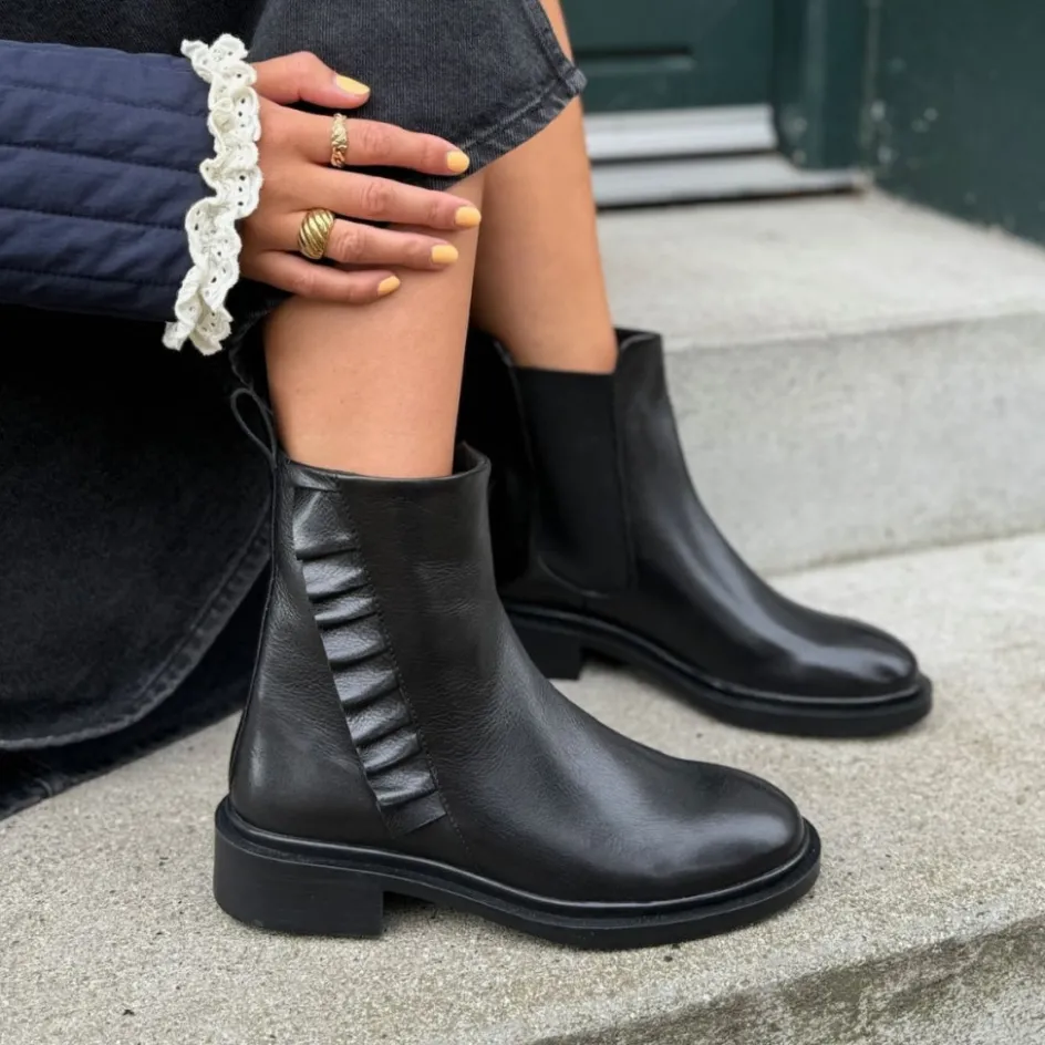 Copenhagen Shoes Ankelstøvler*THE FASHION LOVE - BLACK Thefashion love stoevler black
