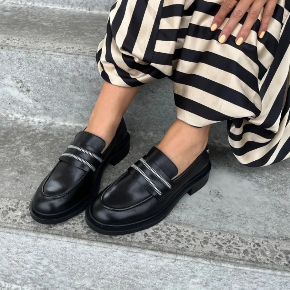 the_zip__black_6.webp Copenhagen Shoes Loafers*THE ZIP - Black
