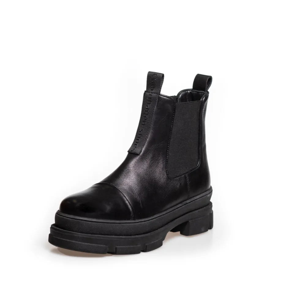 you_and_me_low___black_with_black_sole_2.webp Copenhagen Shoes Chelsea Boots | Ankelstøvler*YOU AND ME LOW 22 - Black (with Black Sole) Youand me low 22 boot black with black sole