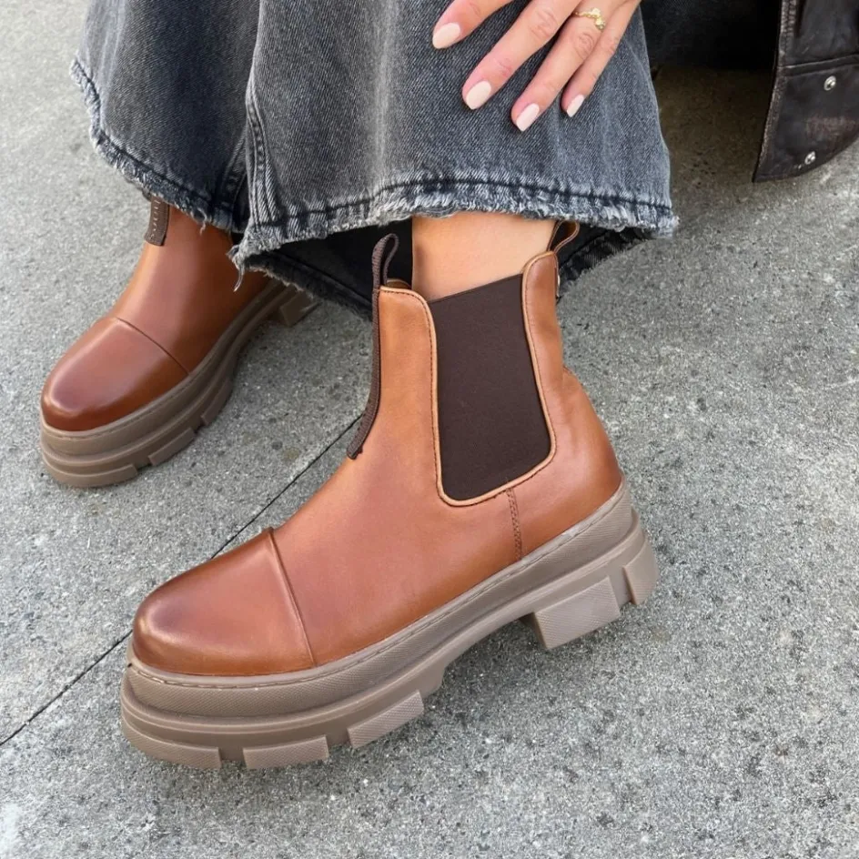 Copenhagen Shoes Chelsea Boots | Ankelstøvler*YOU AND ME LOW 22 - COGNAC Youand me low 22 boot cognac
